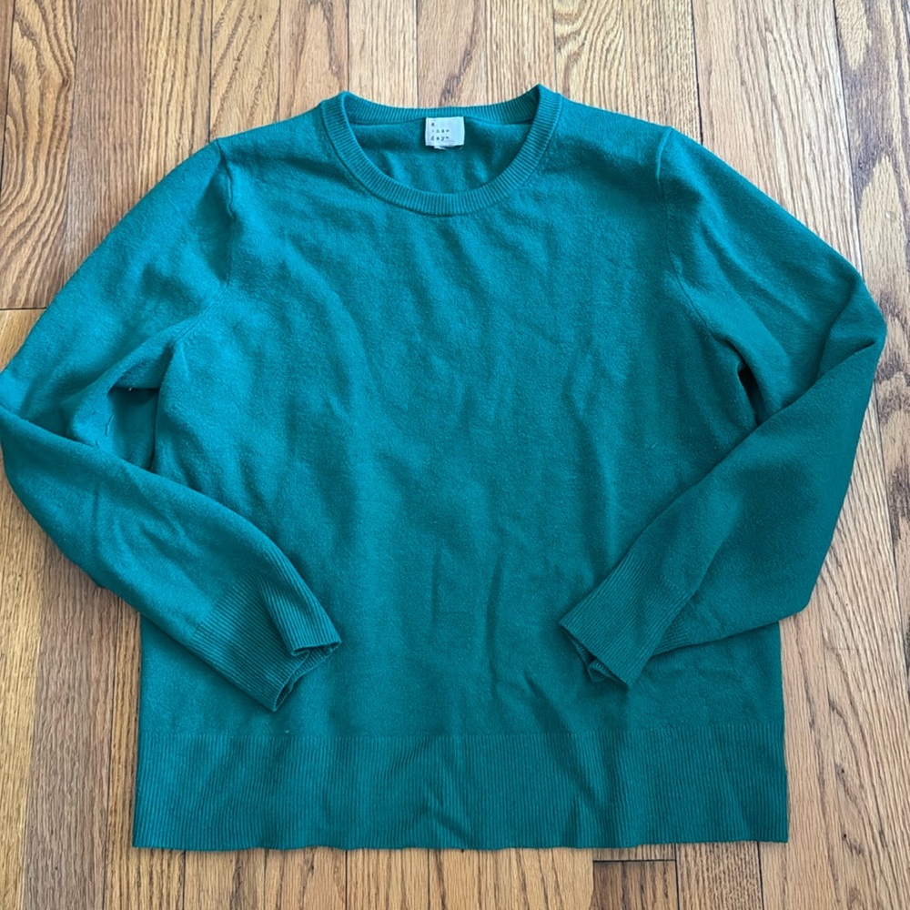 Kelly green sweater